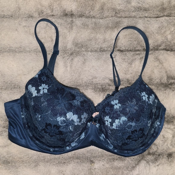 Like new 36DD Victoria Secret Demi  Body by Victoria - Picture 1 of 7